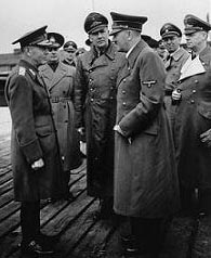 Marschall Ion Antonescu (1882-1946) bei einem Besuch Adolf Hitlers. 