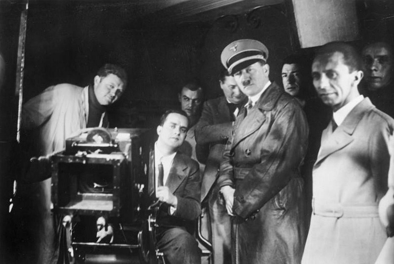 Besuch von Hitler und Goebbels bei der UFA (Januar 1935)