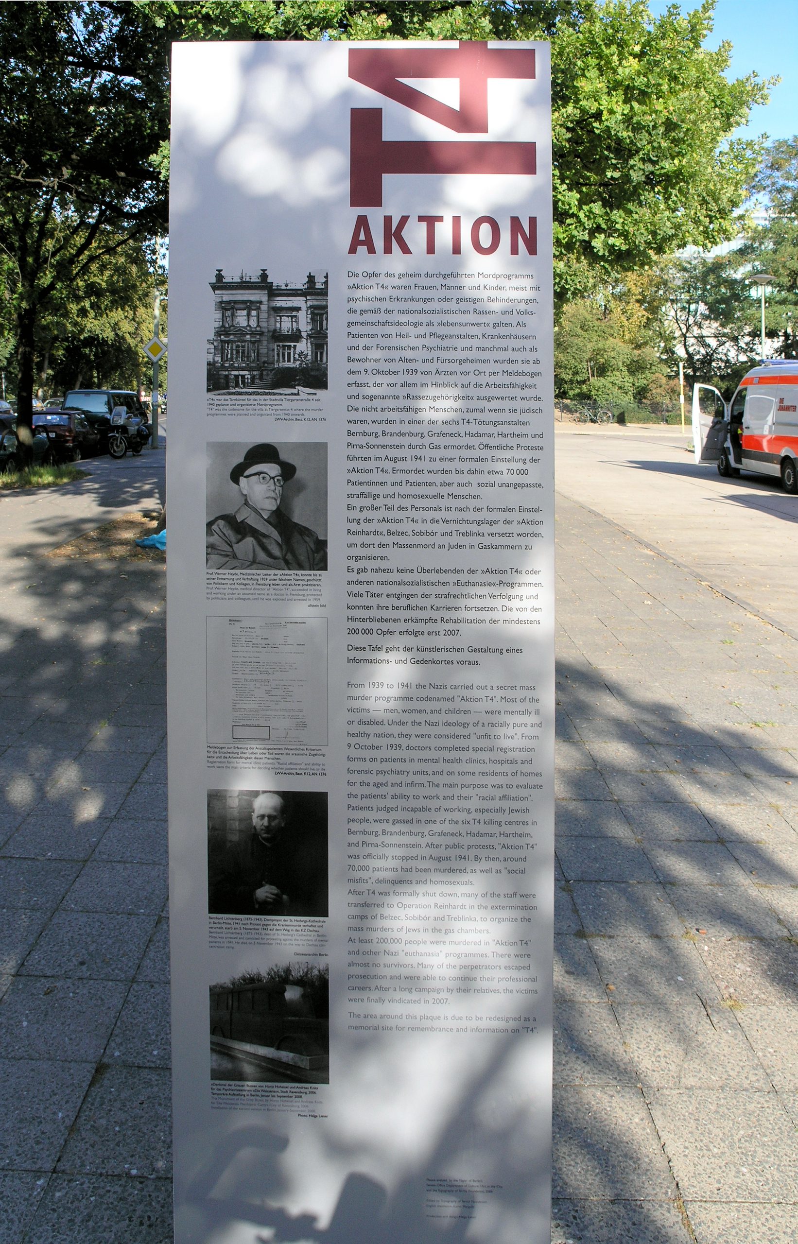 Informationsstele zur Aktion T4 an der Tiergartenstraße 4 in Berlin