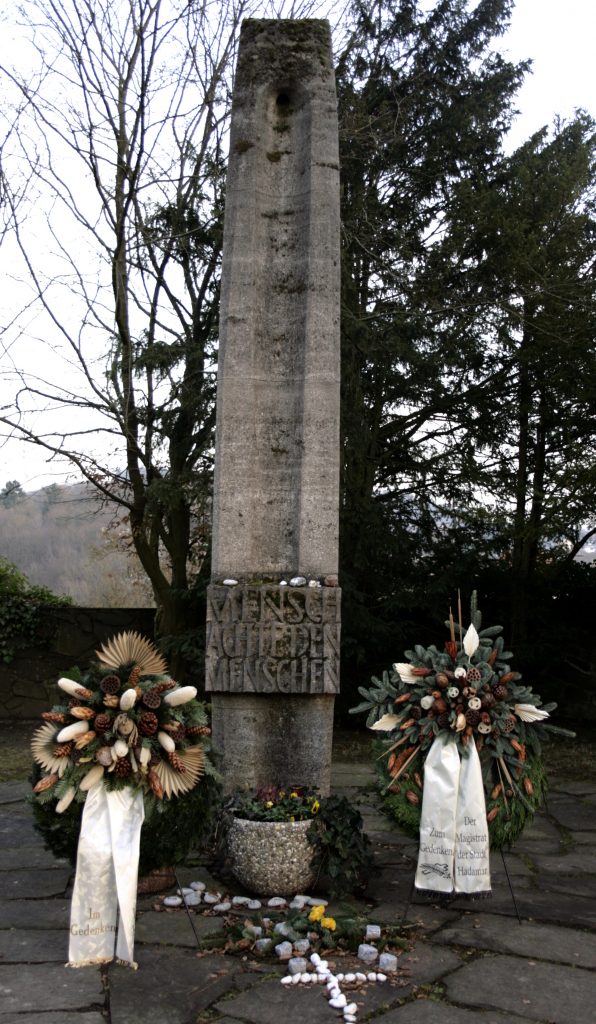 In der Tötungsanstalt Hadamar wurden zwischen 1941 und März 1945 im Rahmen der "Euthanasie“ etwa 14.500 Menschen getötet.