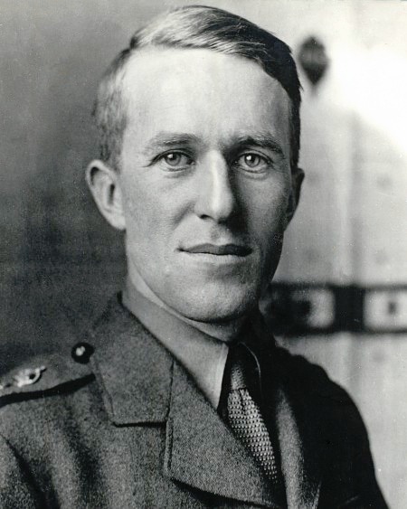T. E. Lawrence, 1918. aka Lawrence von Arabien.