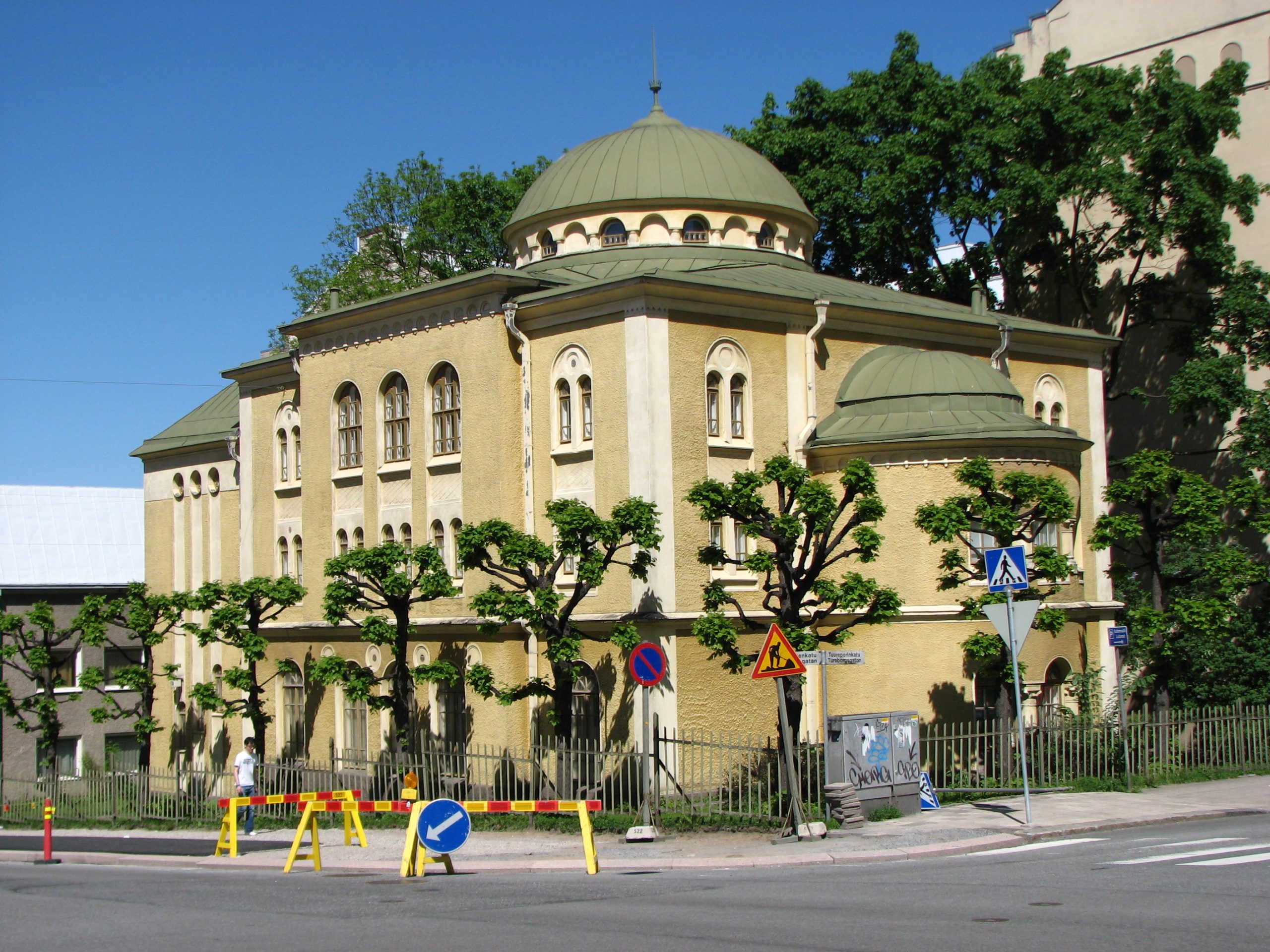 Synagoge in Turku mit Kuppel, aufgenommen 2007