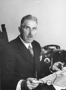 Porträt von Franz von Papen, 1933.