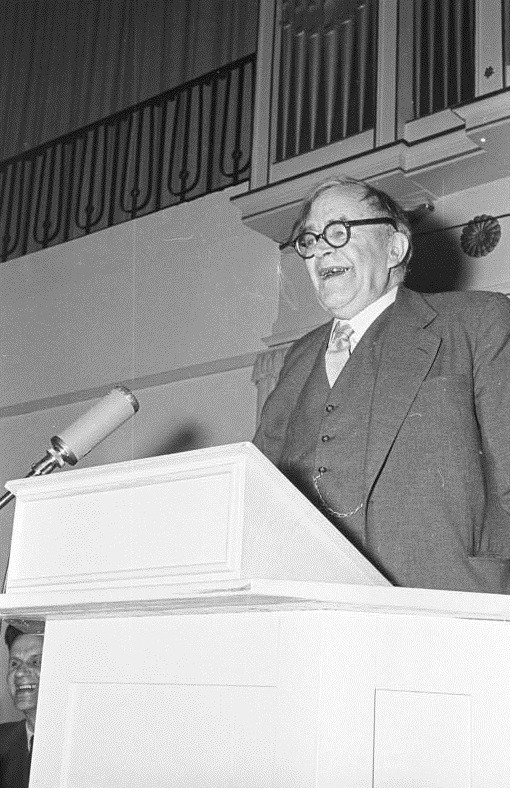 Karl Barth spricht bei der Jahresversammlung der Evangelischen Gesellschaft in Wuppertal 1956