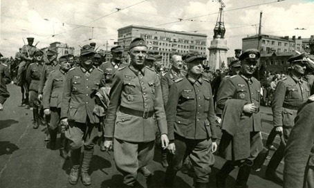 17. Juli 1944: 57.600 deutsche Kriegsgefangene marschieren durch Moskau
